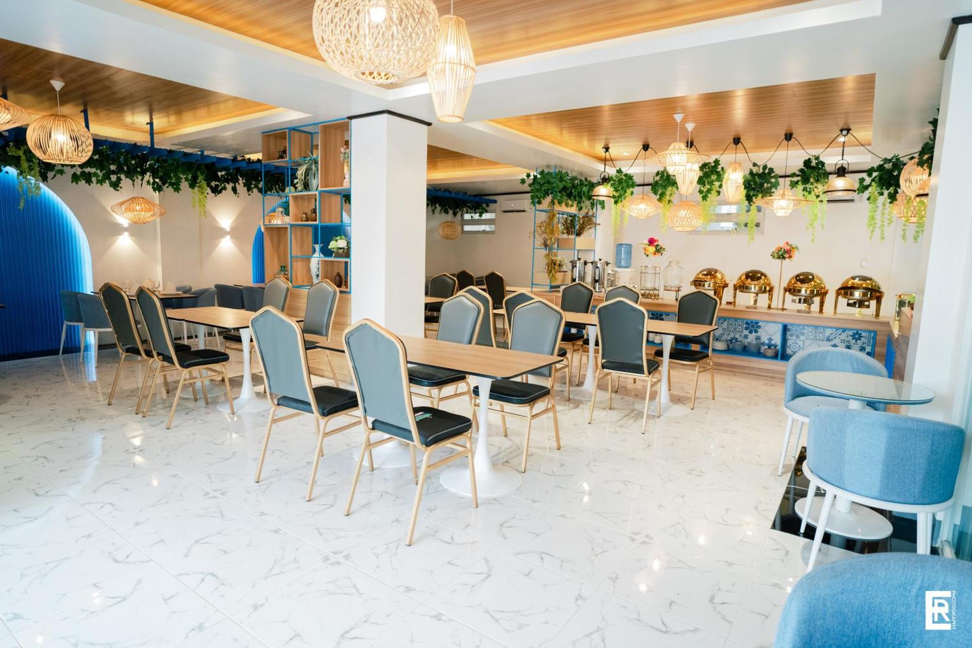 Bernese Resort Hotel Powered By Cocotel Ligao Exterior foto