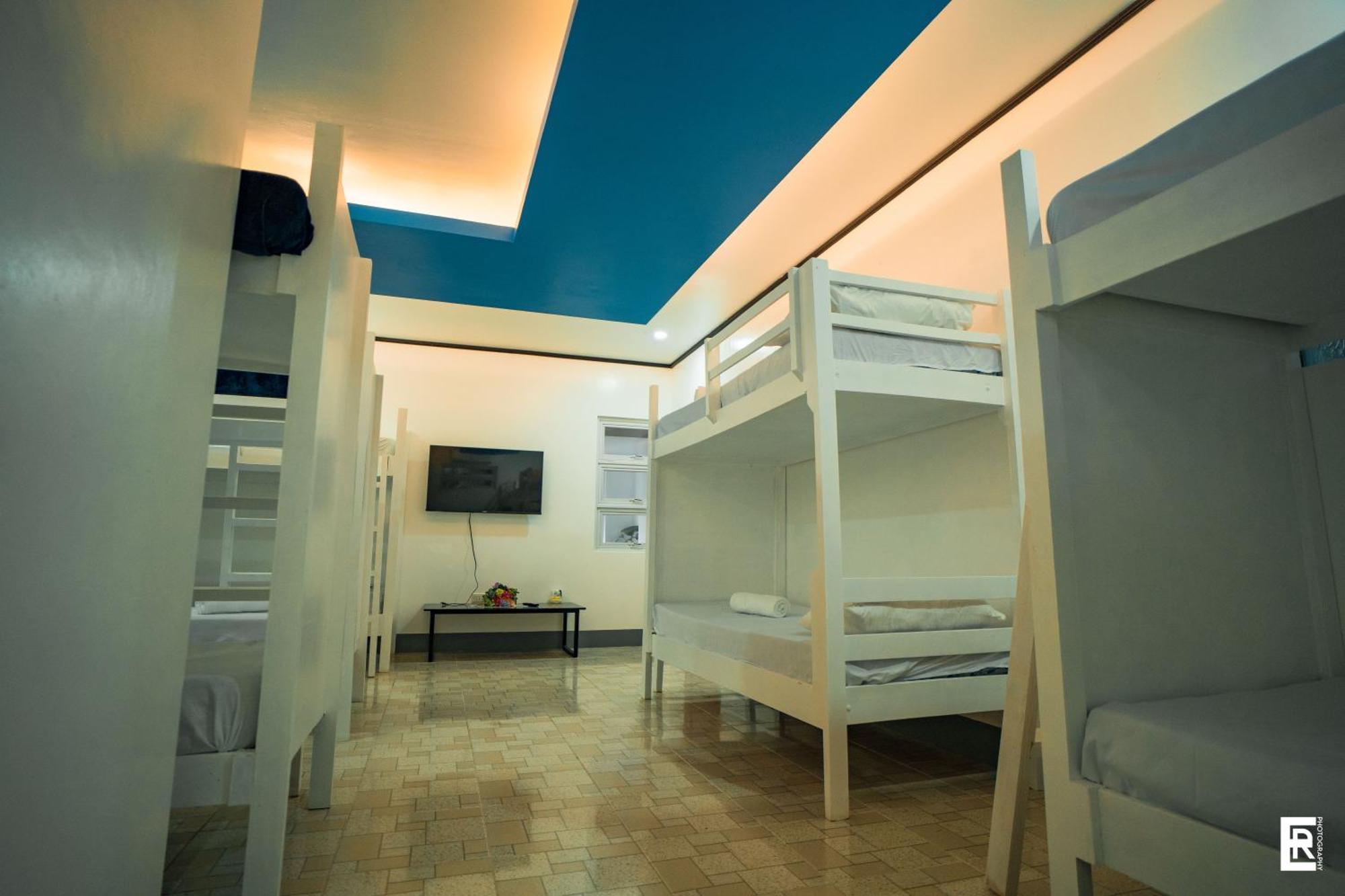 Bernese Resort Hotel Powered By Cocotel Ligao Habitación foto