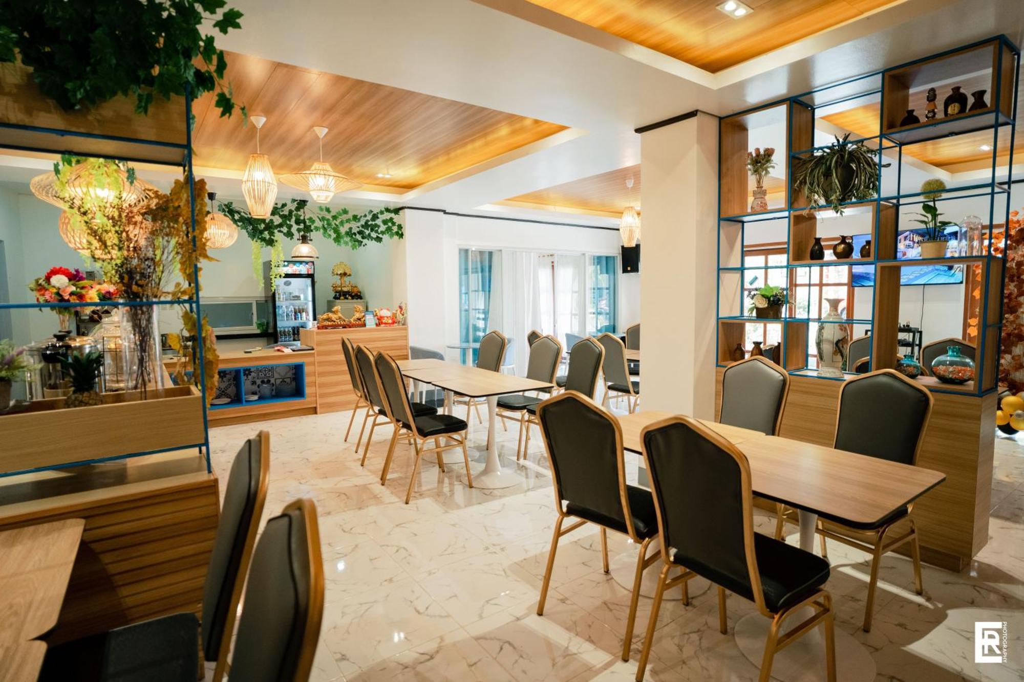 Bernese Resort Hotel Powered By Cocotel Ligao Exterior foto